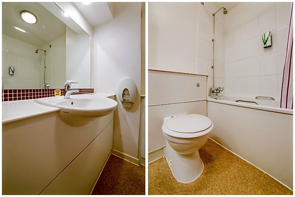 OYO Lakeside Haydock Hotel St Helens