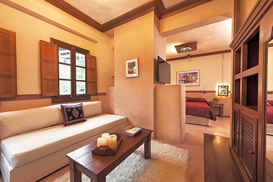 Katogi Averoff Hotel & Winery