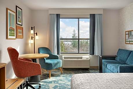 1 King Bed Study With Sofabed Nonsmoking