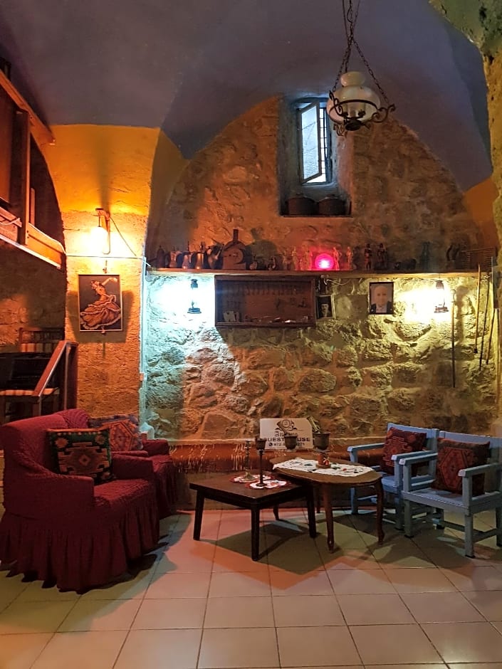 Antique guest house