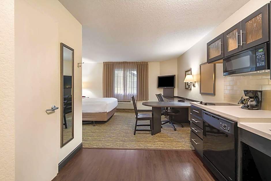 Sonesta Simply Suites Hampton