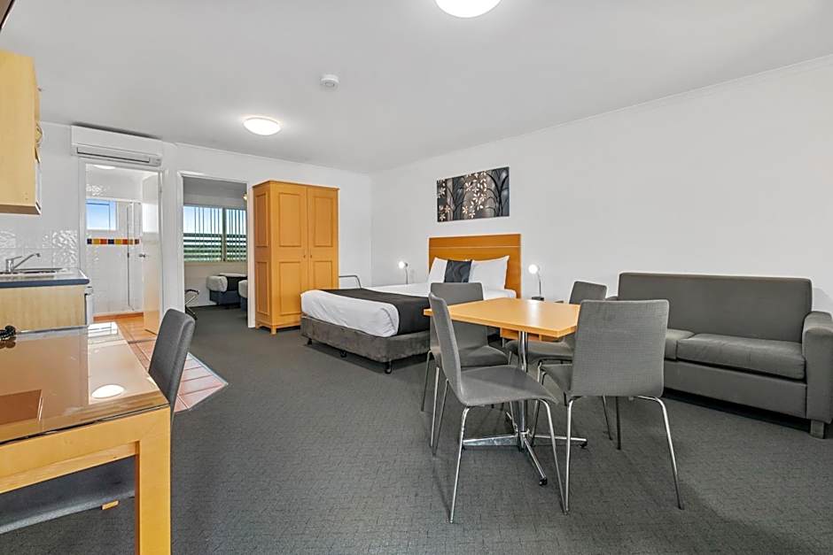 Browns Plains Motor Inn