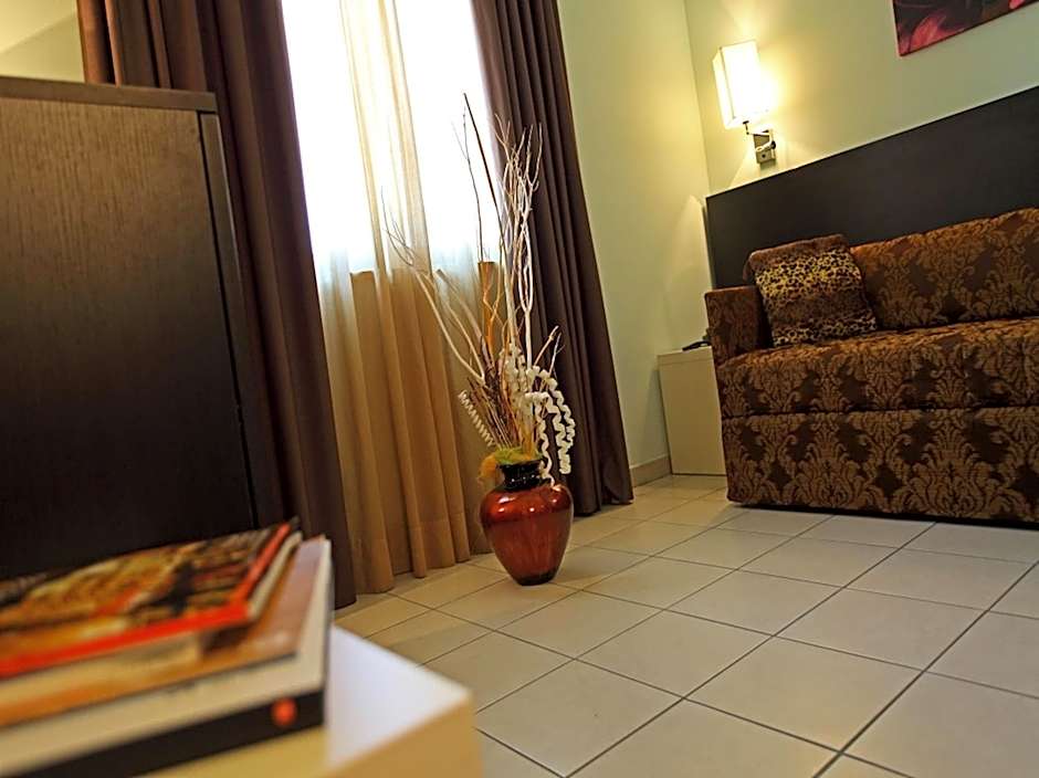 Euro Hotel