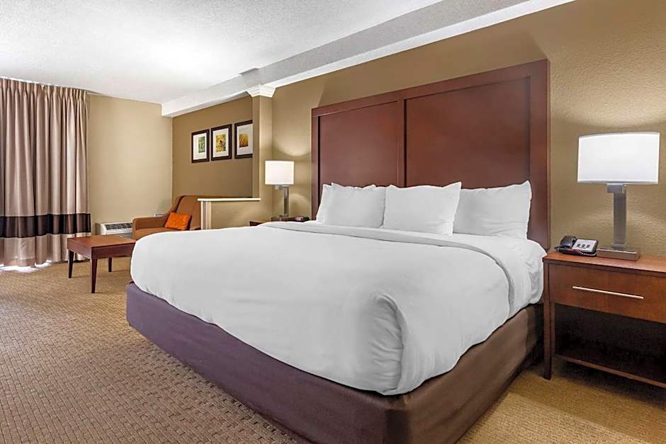 Comfort Inn & Suites