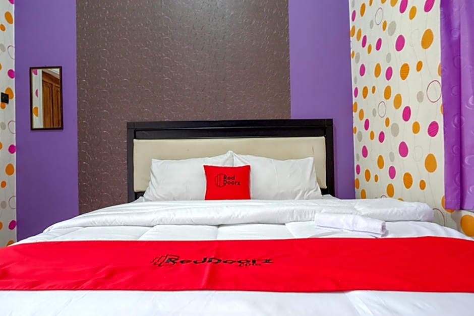 RedDoorz near Stasiun Kebumen