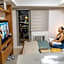 R'Holistay Azure North KING SIZE BED & Wave POOL