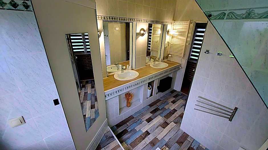 La Longère Des Nuits De Varenne