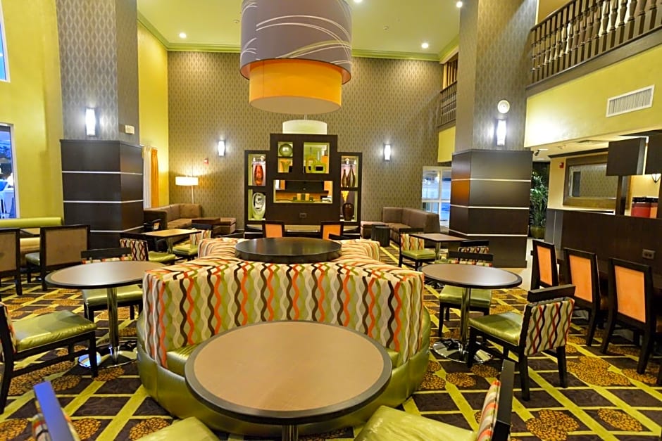 Hampton Inn & Suites Lake City