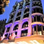 Q Hotel