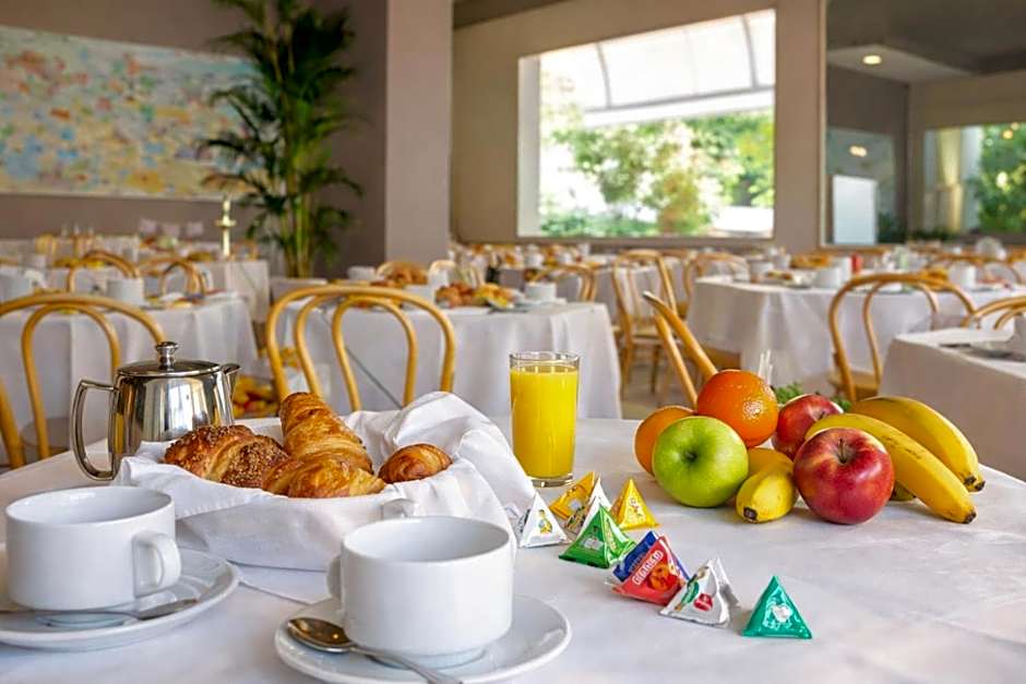 HOTEL TRIONFAL - Fronte Mare - Vicinissimi al Centro