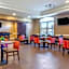 Comfort Inn & Suites near Six Flags