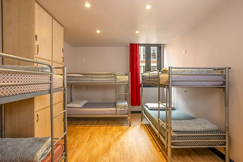 Villa Saint Exupery Beach Hostel