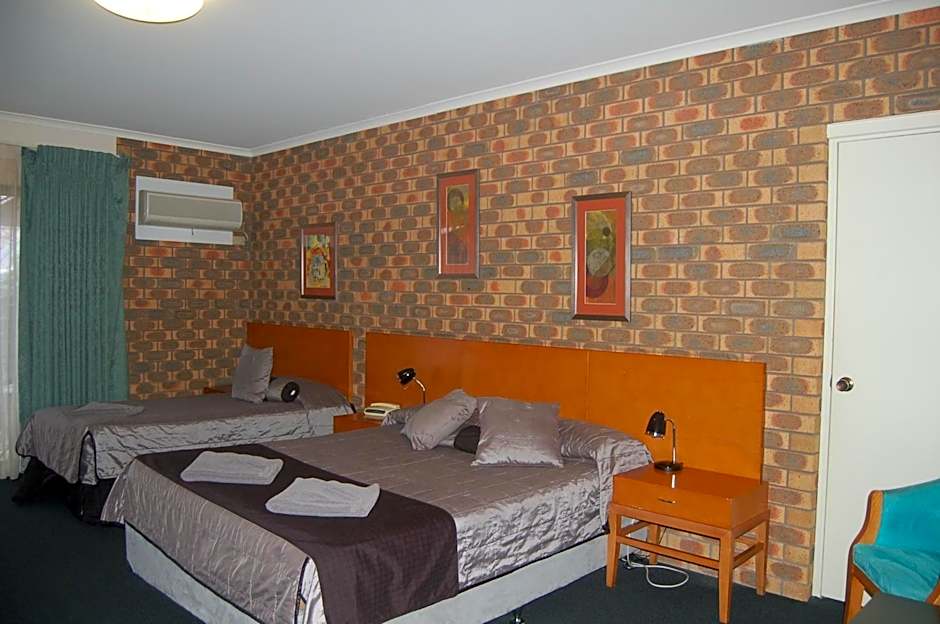 Horsham Mid City Court Motel