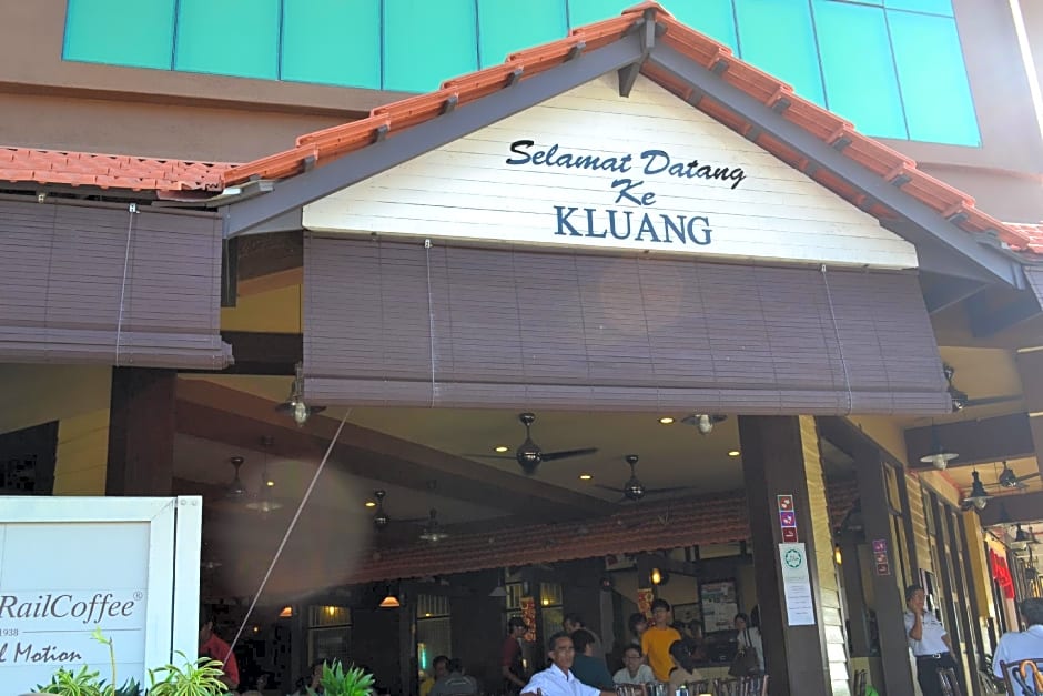 Capital O Rail Hotel