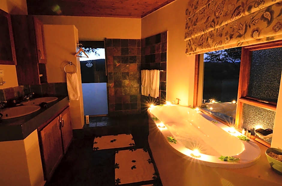 Amakhosi Safari Lodge