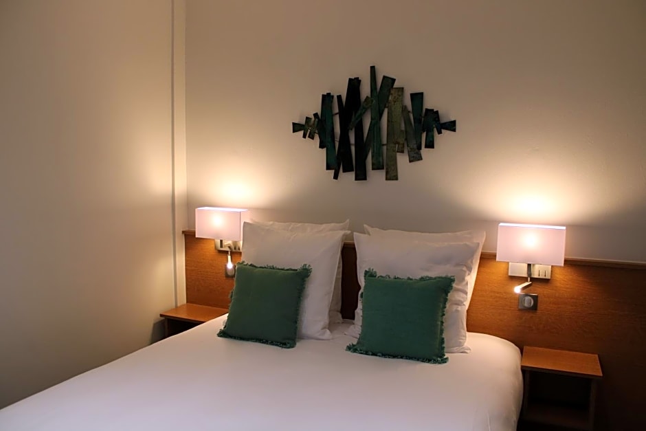 Logis Hotel De Paris