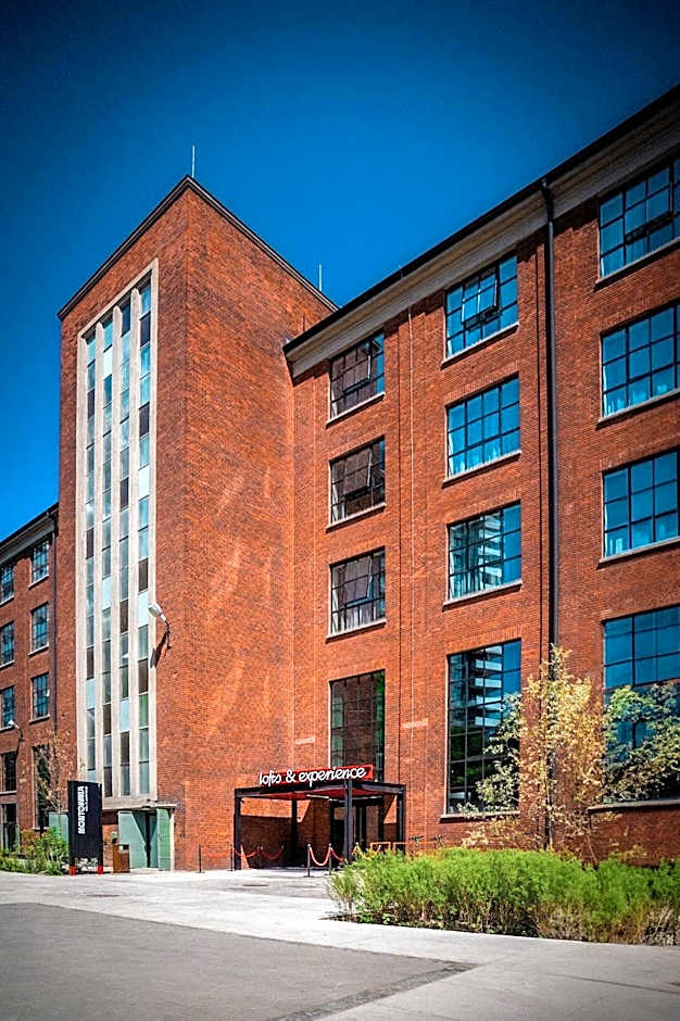 MONTOWNIA Lofts & Experience