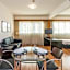 Paraiso Suites by Charlie