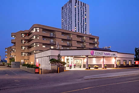 Coast Calgary University Area Hotel by APA