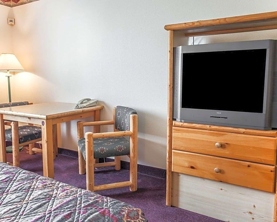 Rodeway Inn & Suites Spokane East