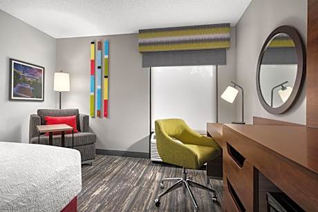 Standard King Room - Non-Smoking