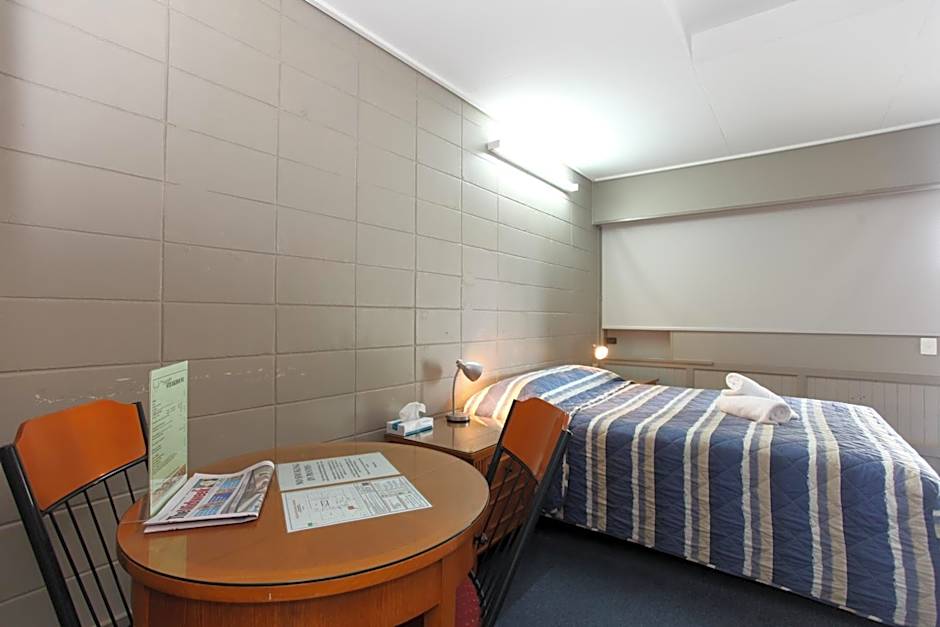 Tandara Hotel Motel