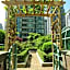 Rosedale on Robson Suite Hotel