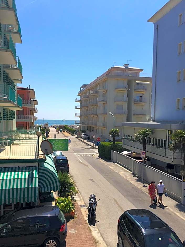 Hotel Marlisa Pier