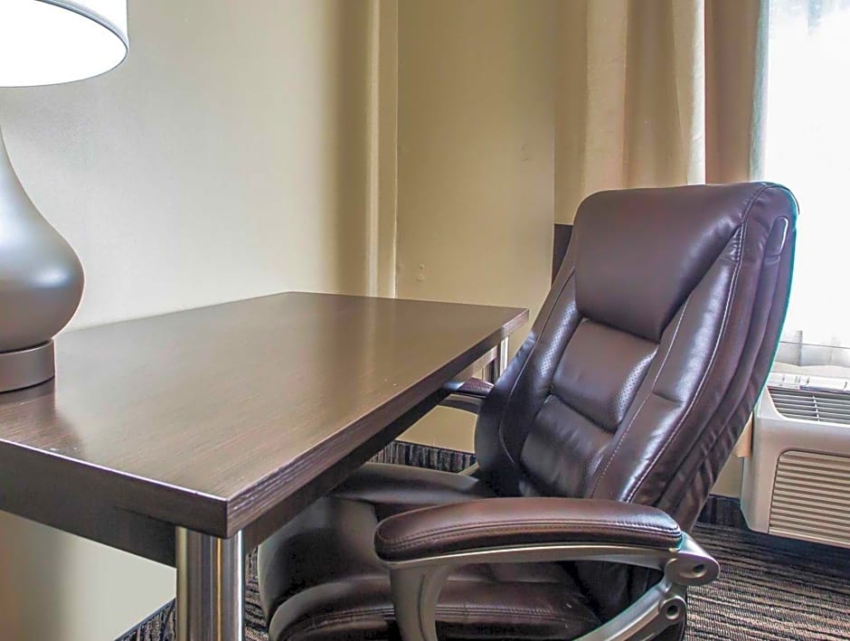 Quality Inn Dayton North - Vandalia