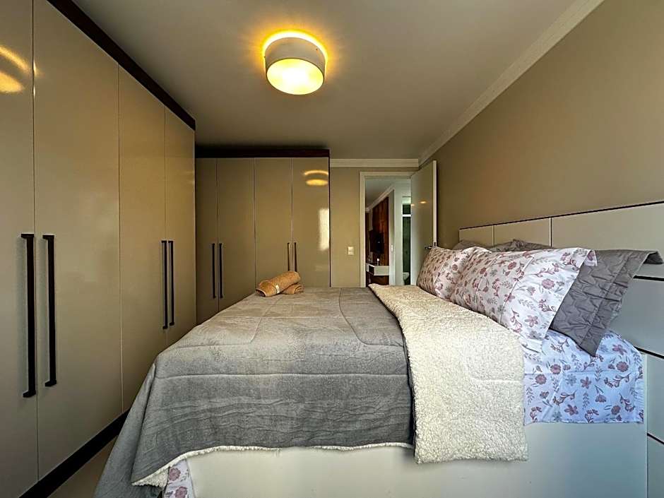 SC01 - 1 Quarto| Centro| Reformado e Completo