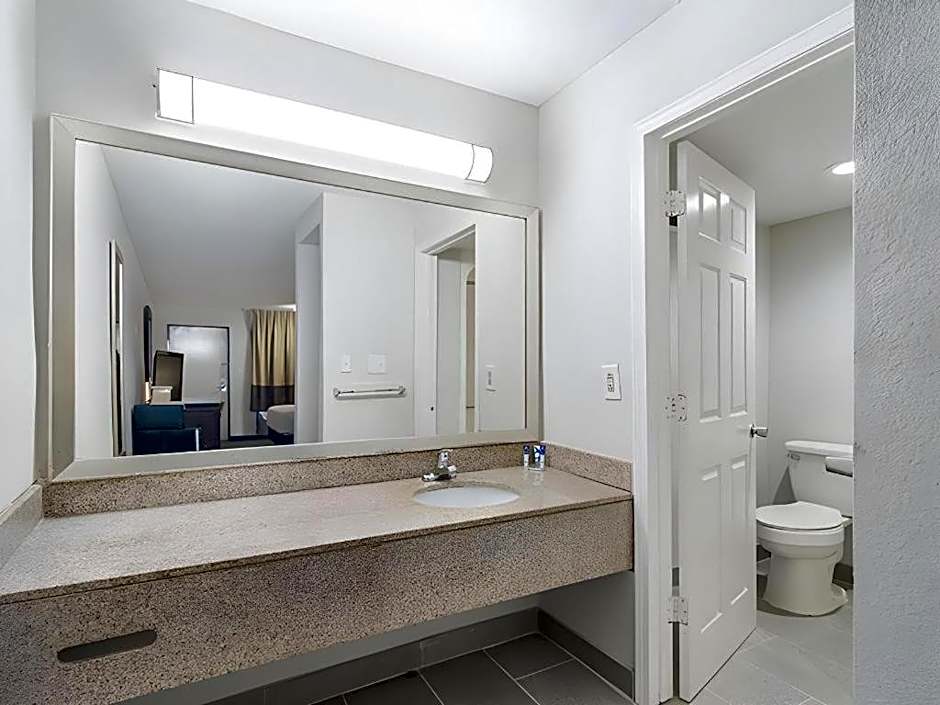 Rodeway Inn Lumberton Central