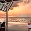 Heritance Aarah - Premium All Inclusive - 40 Minutes away from Male by Seaplane