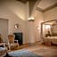Breathtaking 4BD Apt 5min Walk to Duomo