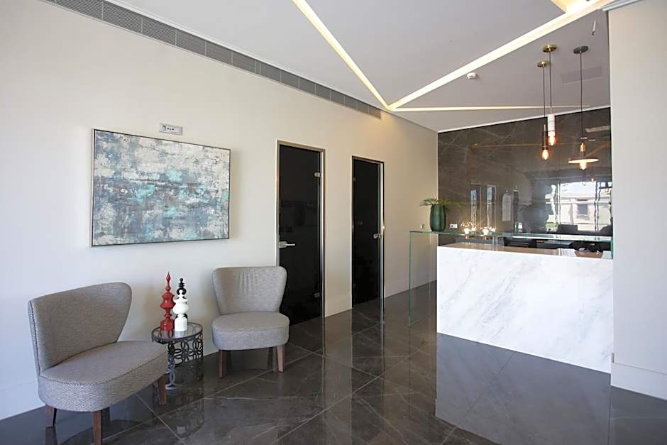 Lagouvardos Village Hotel