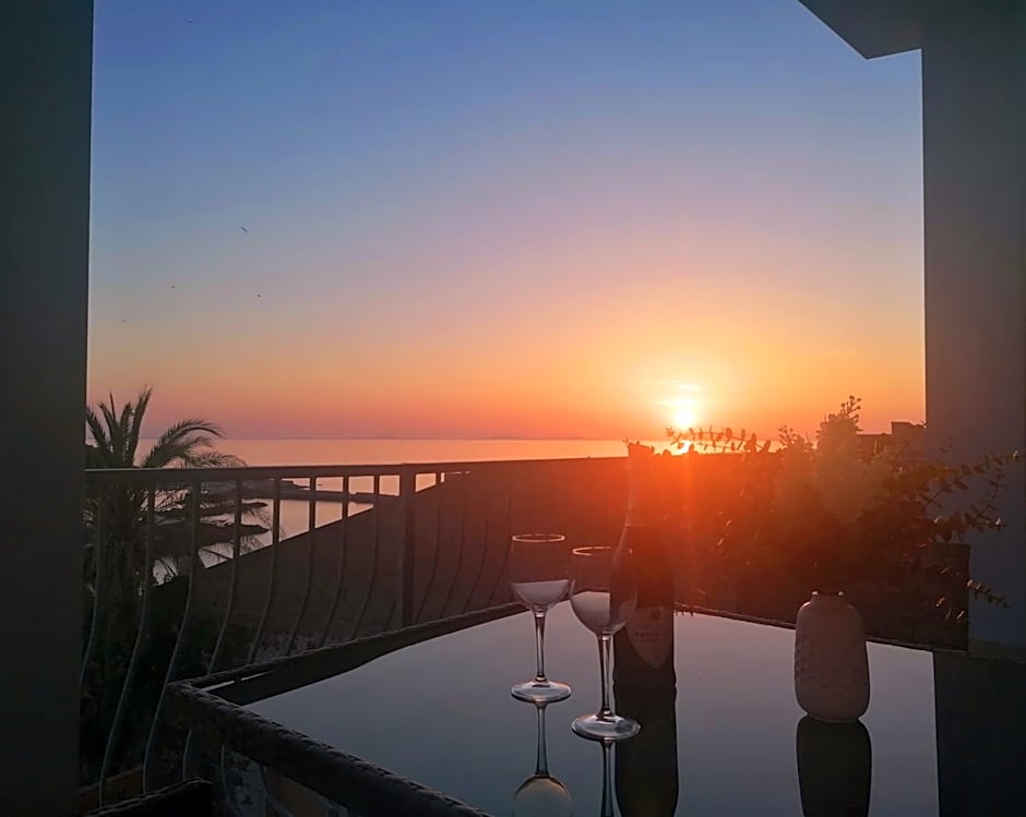 DOMUS con vista mare - JR02