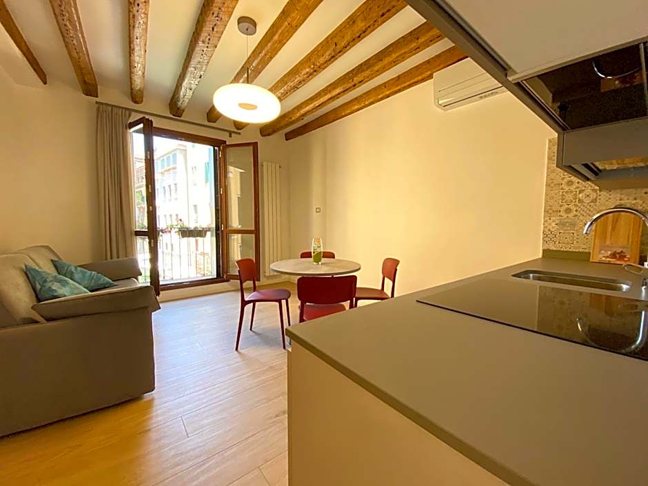 Suite House 4343 apartments