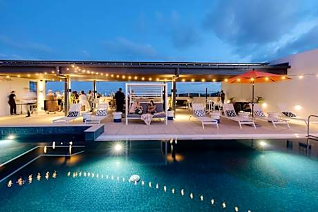 Holiday Inn Express and Suites Sunshine Coast By IHG