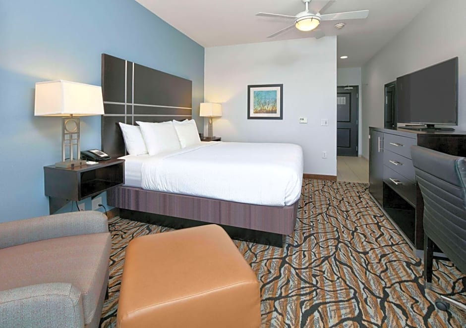 La Quinta Inn & Suites by Wyndham Lubbock Southwest