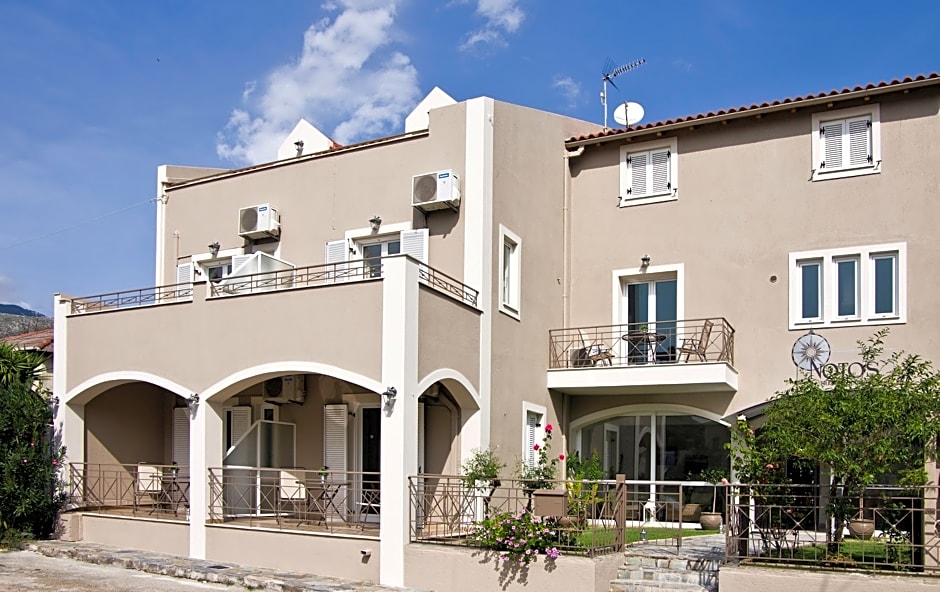 Notos Luxury Studios & Apartments