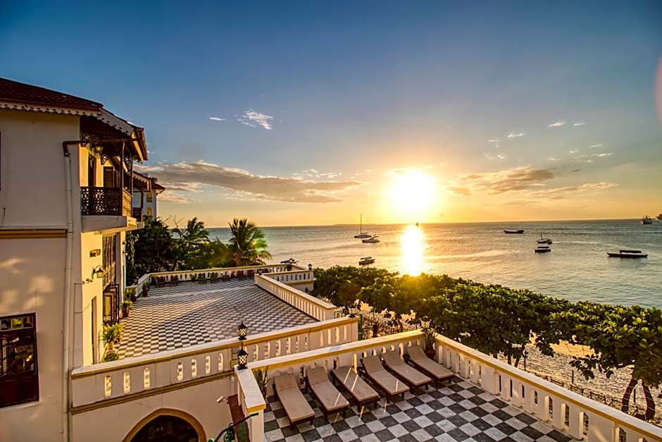 Tembo House Hotel