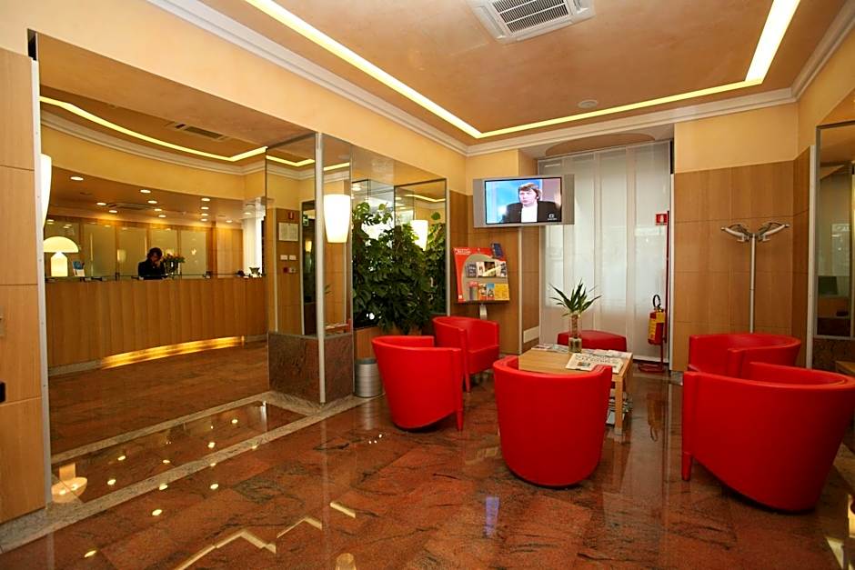 Le Petit Hotel