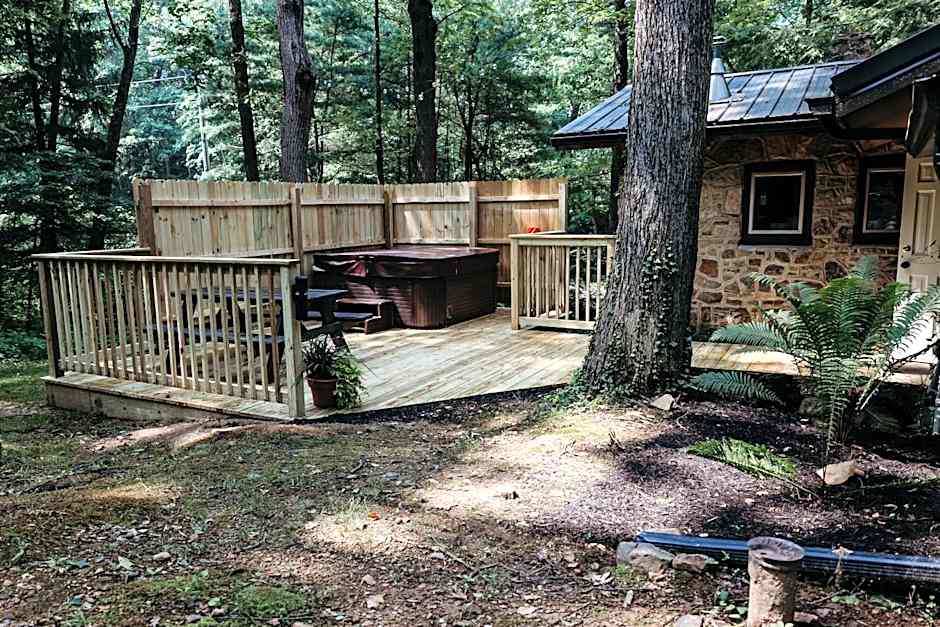 Landoll's Mohican Castle