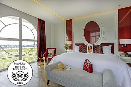 La Seine Hotel