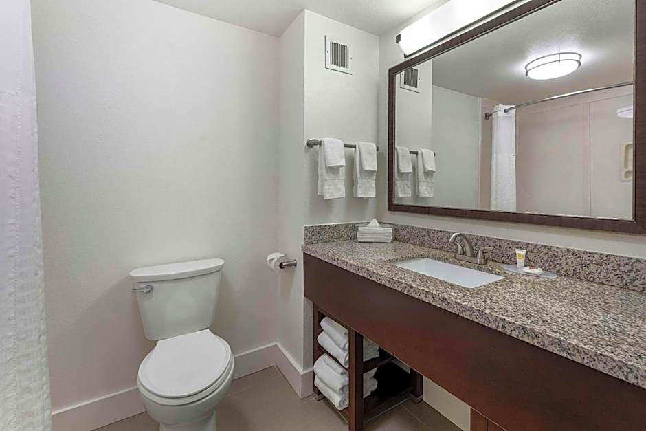 Comfort Suites Tulare