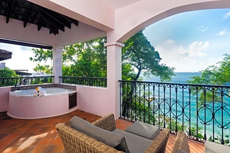 Oceanview Suite with Hot Tub