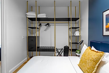 One Bedroom, King (Self Check-in with Virtual Front Desk)
