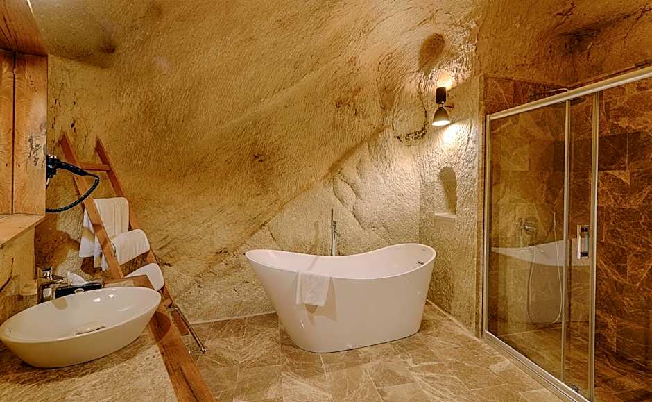 Solem Cave Suites