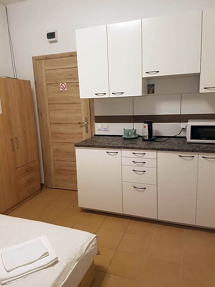 Hostel Mleczna - Metro Zacisze