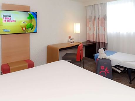 Classic Double Room with Sofa Bed