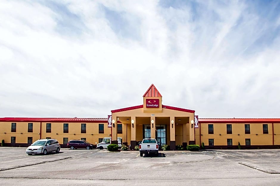 Photo 1 of 50 of Econo Lodge Truman Inn